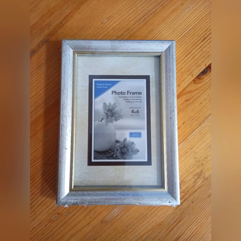 ♥️♥️♥️ Picture frame 4 x 6 in.